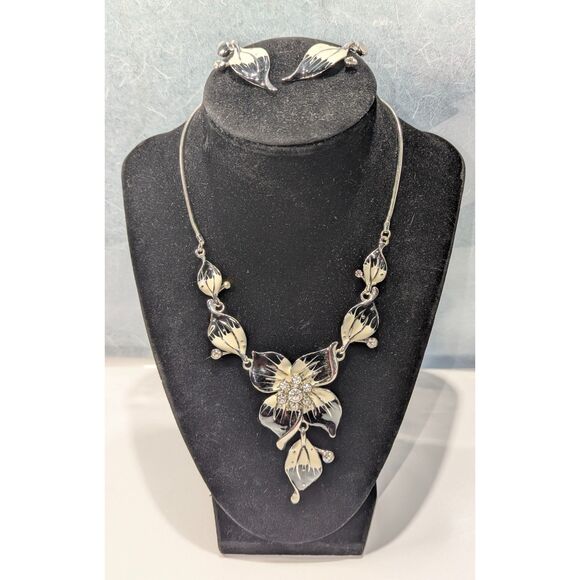 Black White Enamel Painted Rhinestone Necklace Earring Set - Picture 11 of 15